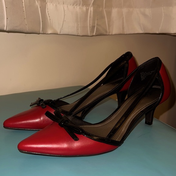 East 5th Heels Red and Black Festive Holiday Perfect condition Comfy Kitten Heel - Picture 5 of 6